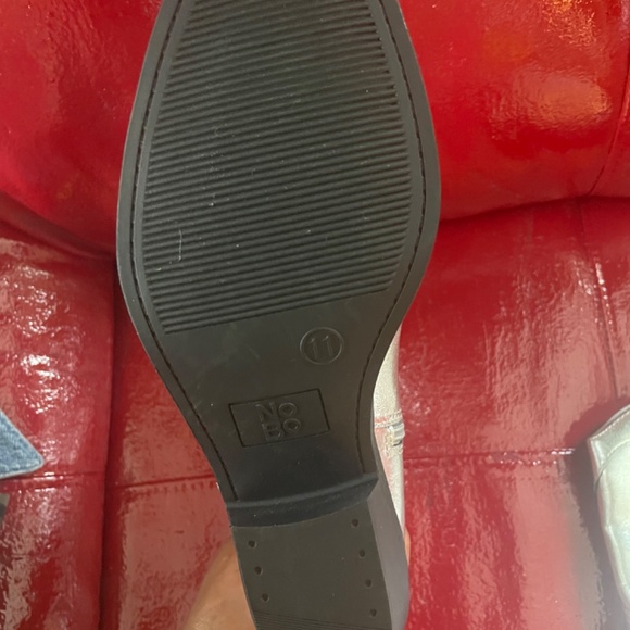 Cowgirl boots silver brand new and bedazzled - Picture 7 of 8